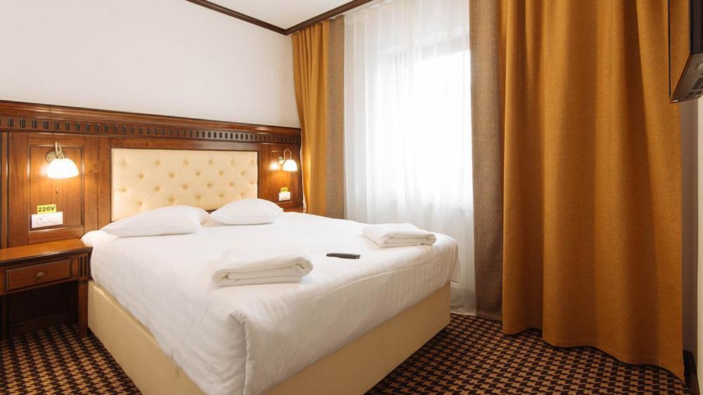 Hotel Alpin Rarau Кимпулунг-Молдовенеск Екстер'єр фото