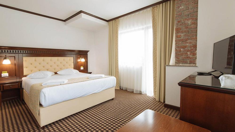 Hotel Alpin Rarau Кимпулунг-Молдовенеск Екстер'єр фото